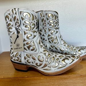 Ariat Valentina Western Boot. Brand new in box